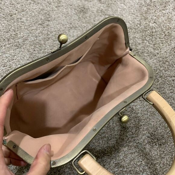 Handmade Genuine Nubuck Leather Embossed Wood Handle Kiss-lock Satchel Bag - Picture 12 of 13